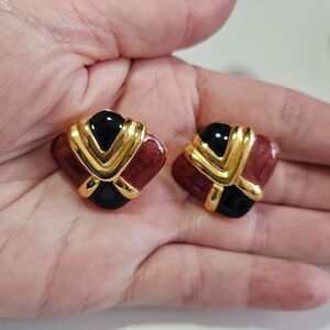 *Sale* Gold tone black and mauve enamel earrings